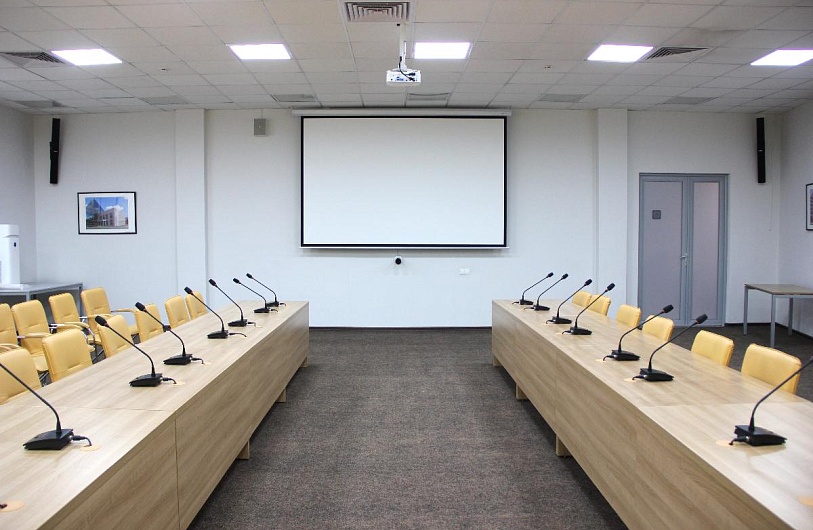 Зал "Эволюция". Вместимость 70 человек. Зал оборудован звуковым и проекционным оборудованием.