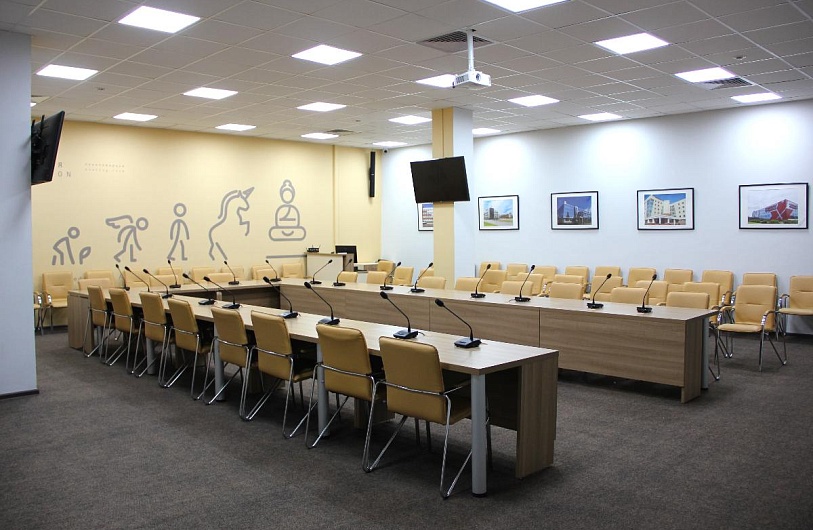 Зал "Эволюция". Вместимость 70 человек. Зал оборудован звуковым и проекционным оборудованием.